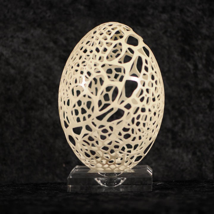 intricate-egg-art-carvings-brian-baity-11.jpg